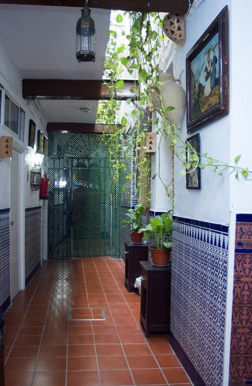 Pension Santa Maria La Blanca Sevilla Exterior foto